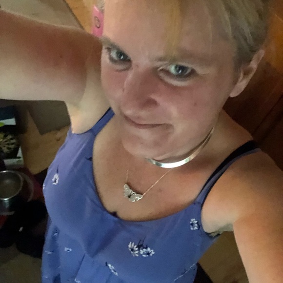 Meet your Posher, Jennifer - Picture 9 of 15